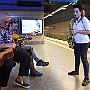 Getting in Tune at Terminal Station.  Martin Arce: Vocal and Guitar. Milena Bagdadi: Sax. : Fotos Subte 27 22 Dic 2016