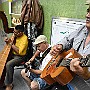 Seniors Strings.  Cesar Andrés Legrine: Harp. Saúl Especha: Vocal and Guitar. : Fotos Subte 46  8 Feb 2017